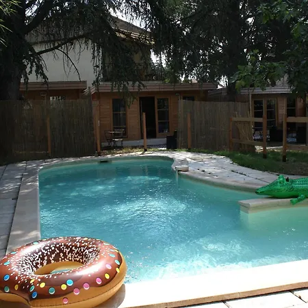 1 En Bois Avec Acces Piscine *