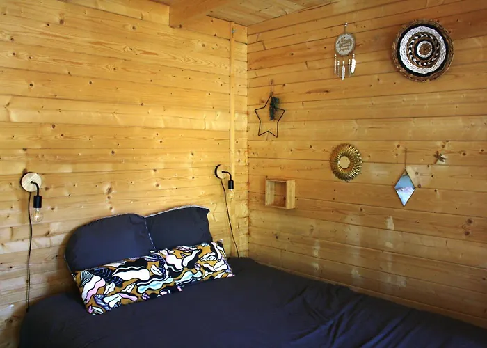 1 En Bois Avec Acces Piscine Alpesi faház Nîmes