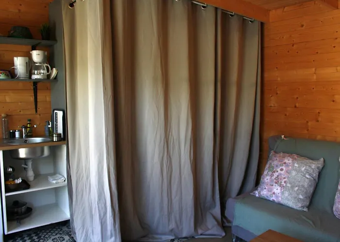 1 En Bois Avec Acces Piscine Alpesi faház Nîmes